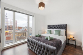 Modern central apartment with lift and by station